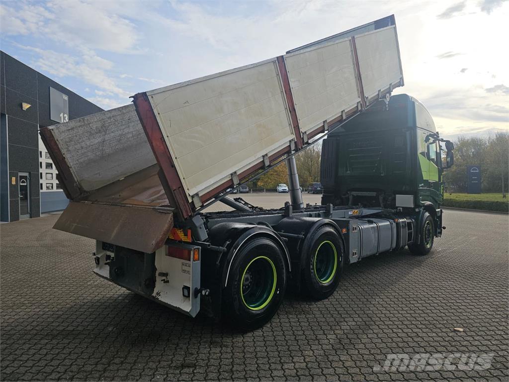 Iveco Stralis 560 6x4 Savivarčiai su kabeliniu keltuvu