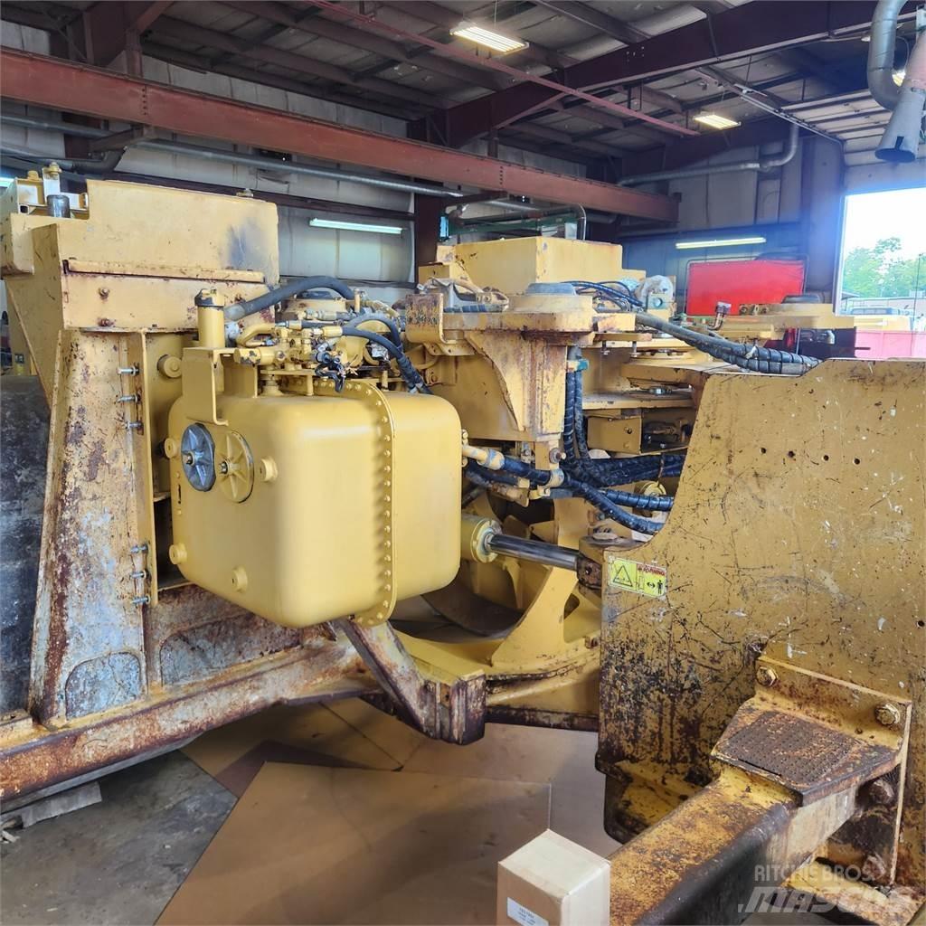CAT 826H Statyba - Kita