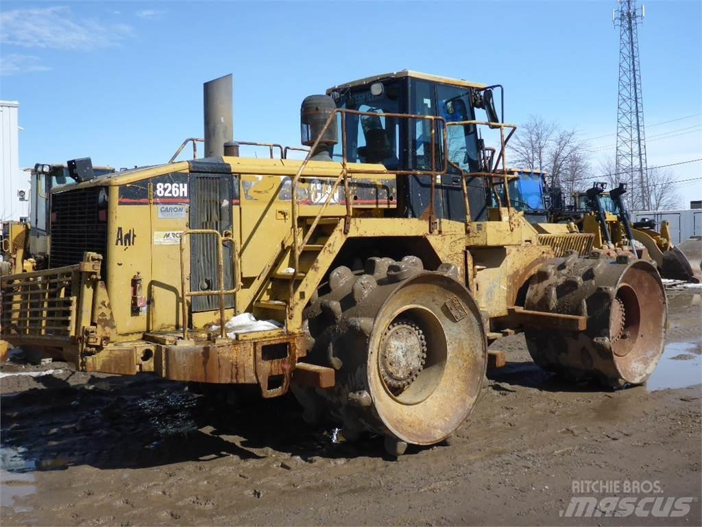 CAT 826H Statyba - Kita