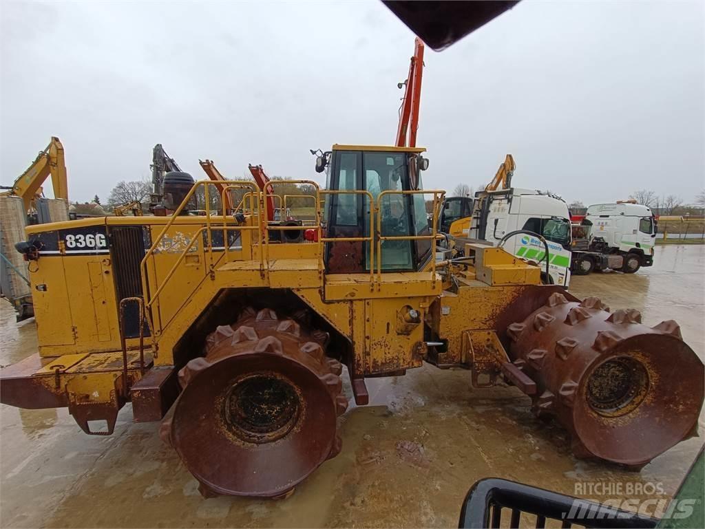 CAT 836G Statyba - Kita