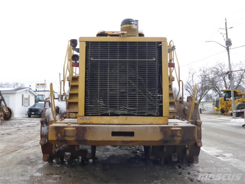 CAT 836H Statyba - Kita