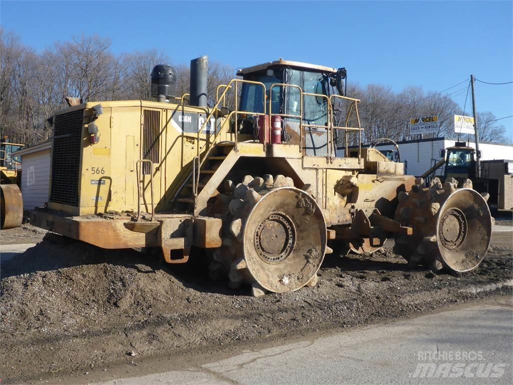 CAT 836H Statyba - Kita