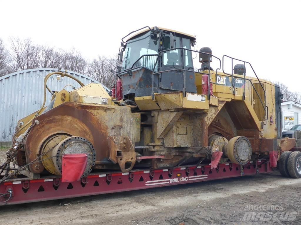 CAT 836K Statyba - Kita