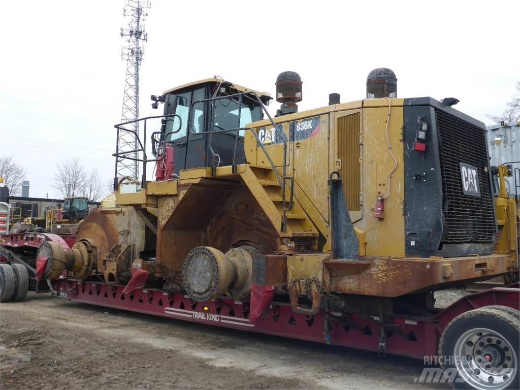 CAT 836K Statyba - Kita