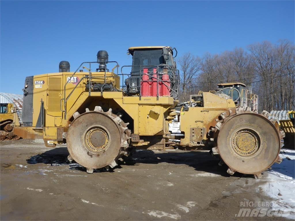 CAT 836K Statyba - Kita