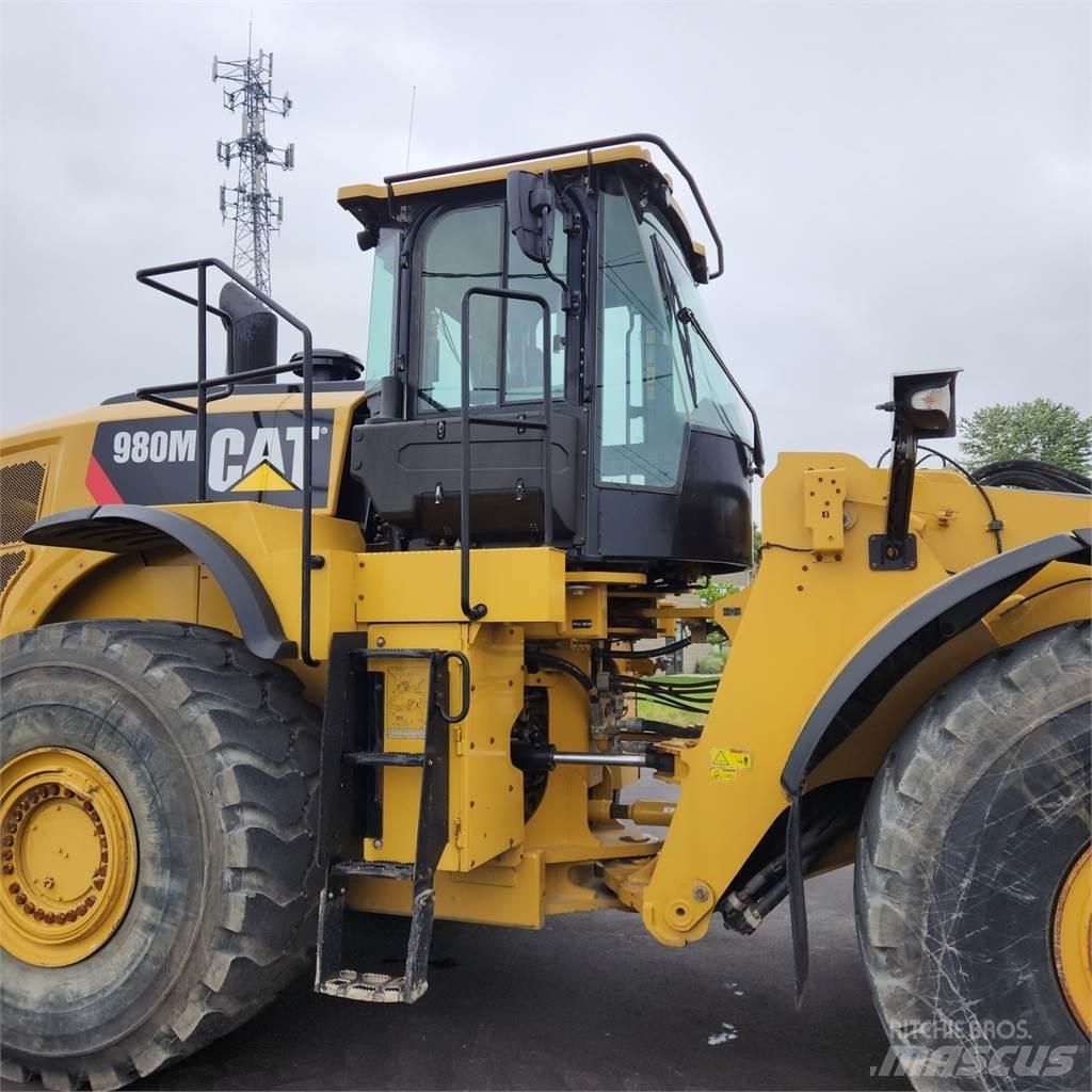CAT 980M Naudoti ratiniai krautuvai