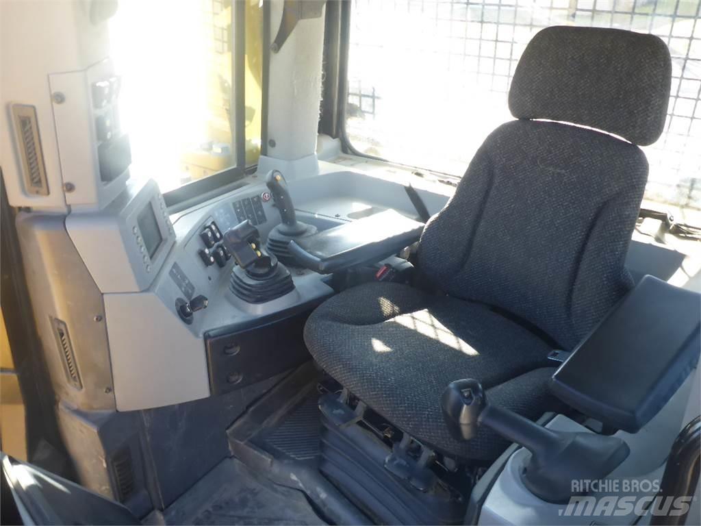 CAT D8T Vikšriniai buldozeriai