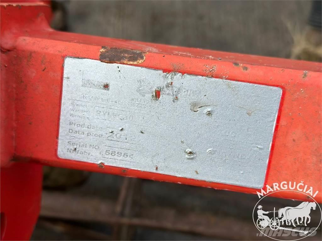 Akpil Rylec, 3 m Žemės ūkis - Kita