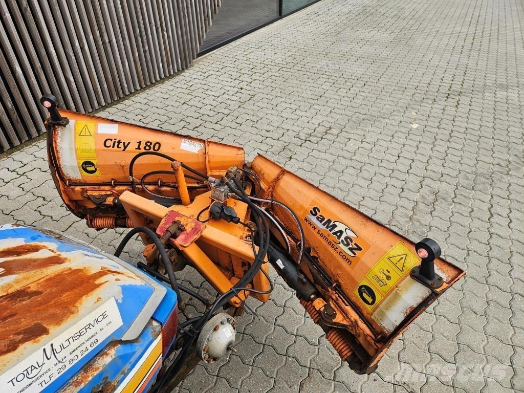 Iseki GEARMODEL Naudoti kompaktiški traktoriai