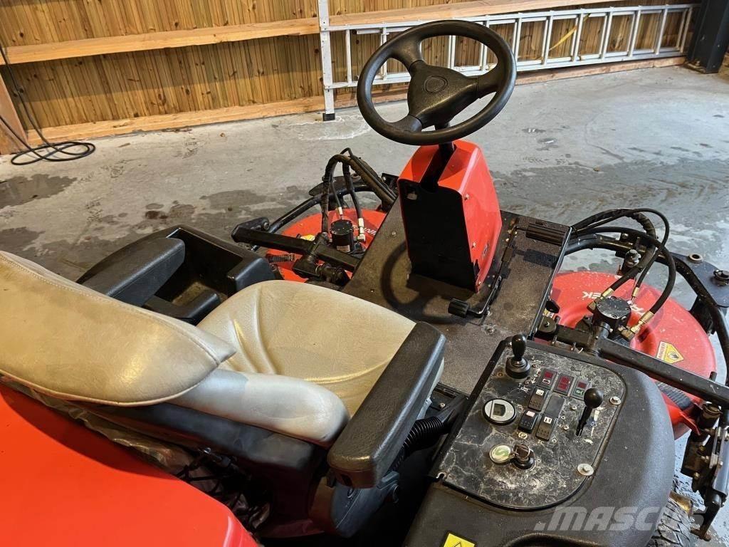 Jacobsen AR-3 Sodo traktoriukai-vejapjovės