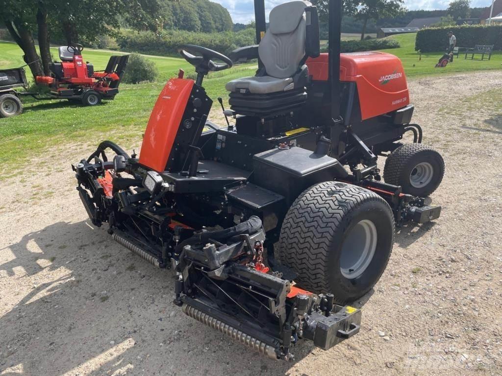 Jacobsen FAIRWAY 250 Sodo traktoriukai-vejapjovės