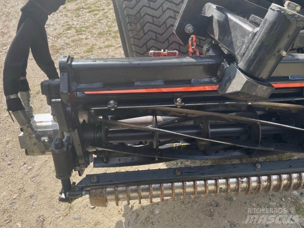 Jacobsen FAIRWAY 250 Sodo traktoriukai-vejapjovės