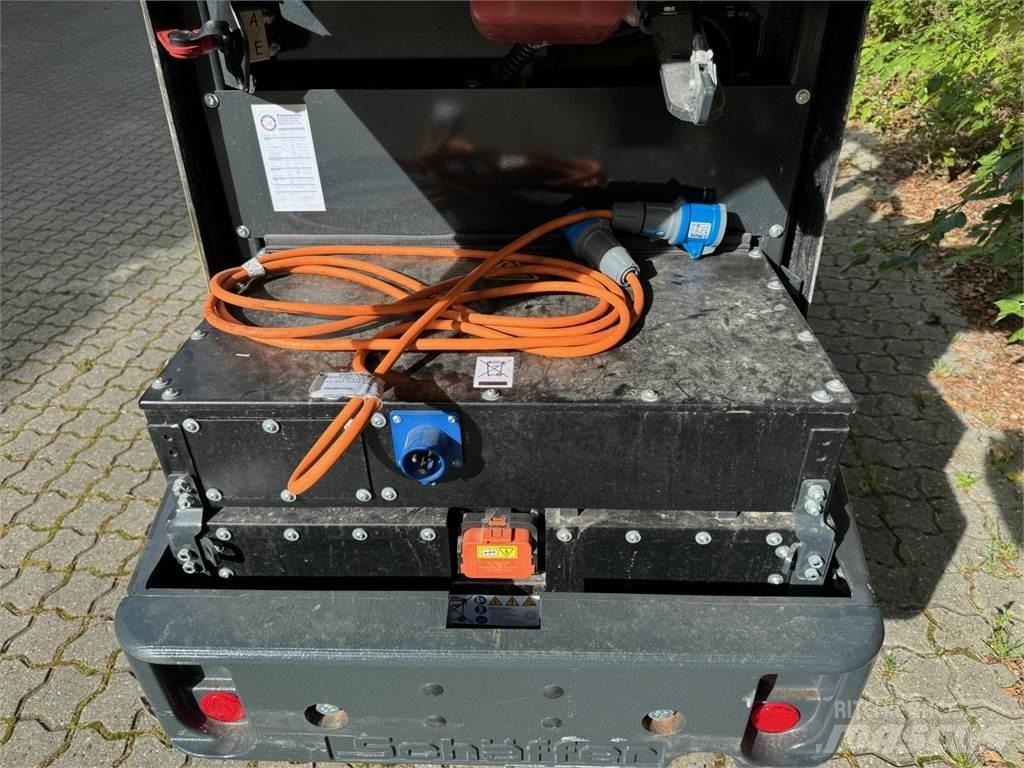 Schäffer 24e Mini krautuvai