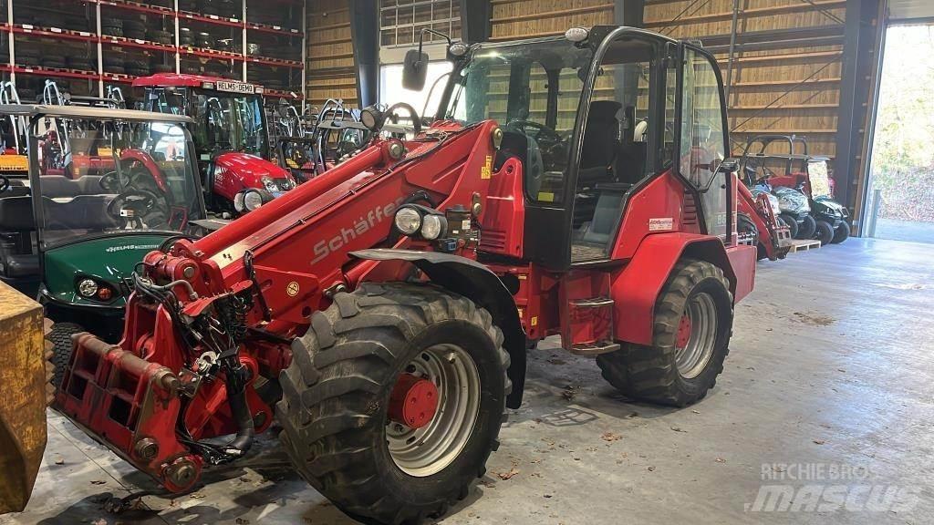Schäffer 8610 T Teleskopiniai krautuvai