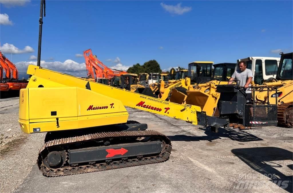 Aichi SR123 Kiti keltuvai ir platformos