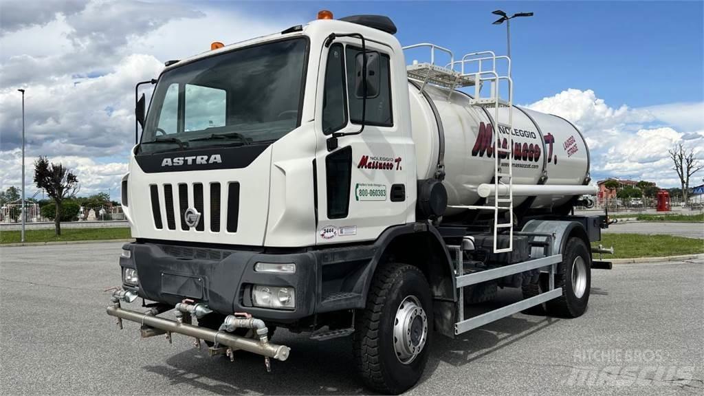Astra HD8E 44.38 4x4 Automobilinės cisternos
