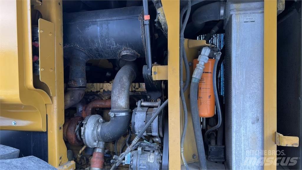CAT 924H Naudoti ratiniai krautuvai