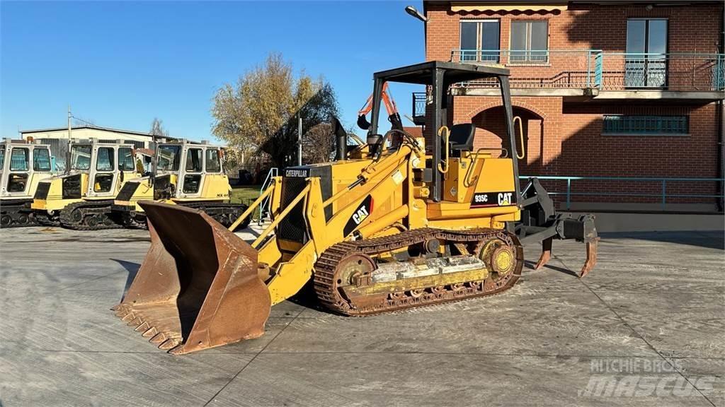 CAT 935C Naudoti ratiniai krautuvai