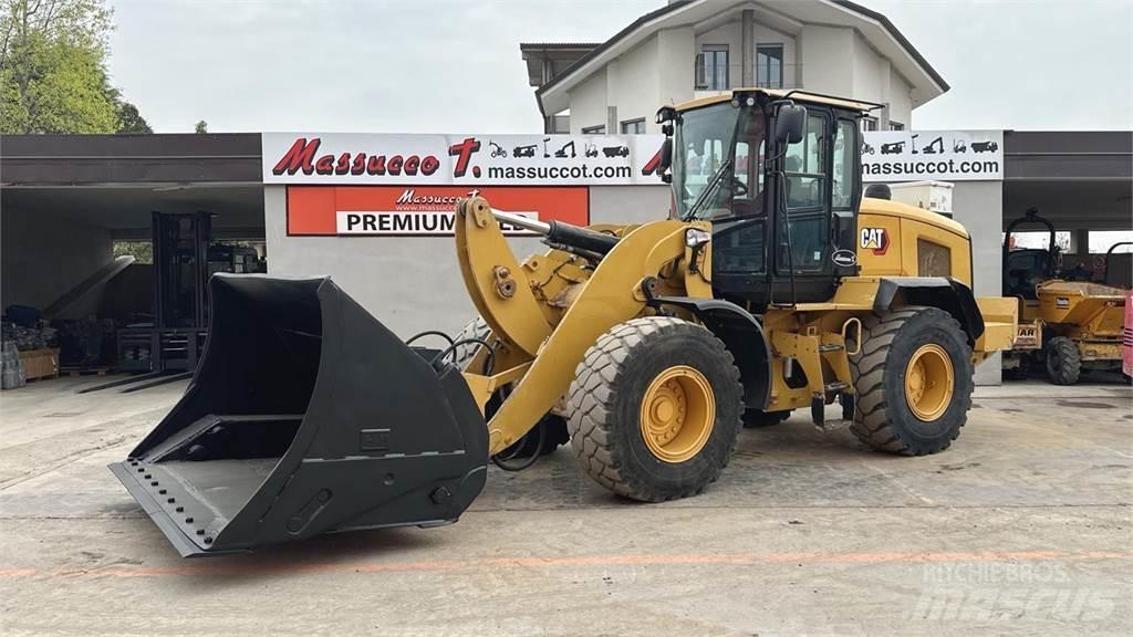 CAT 938K Naudoti ratiniai krautuvai