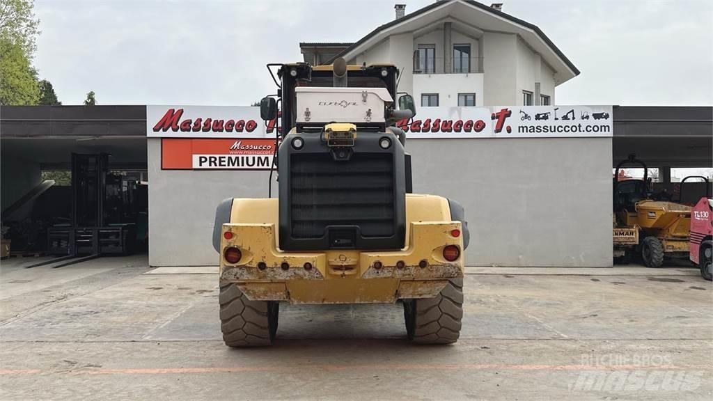 CAT 938K Naudoti ratiniai krautuvai
