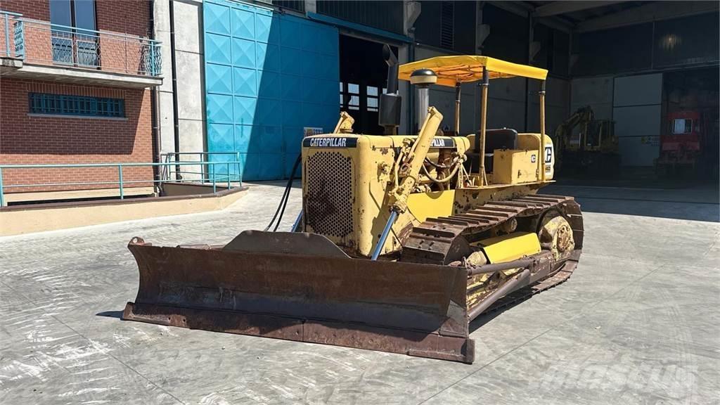 CAT D4D Vikšriniai buldozeriai