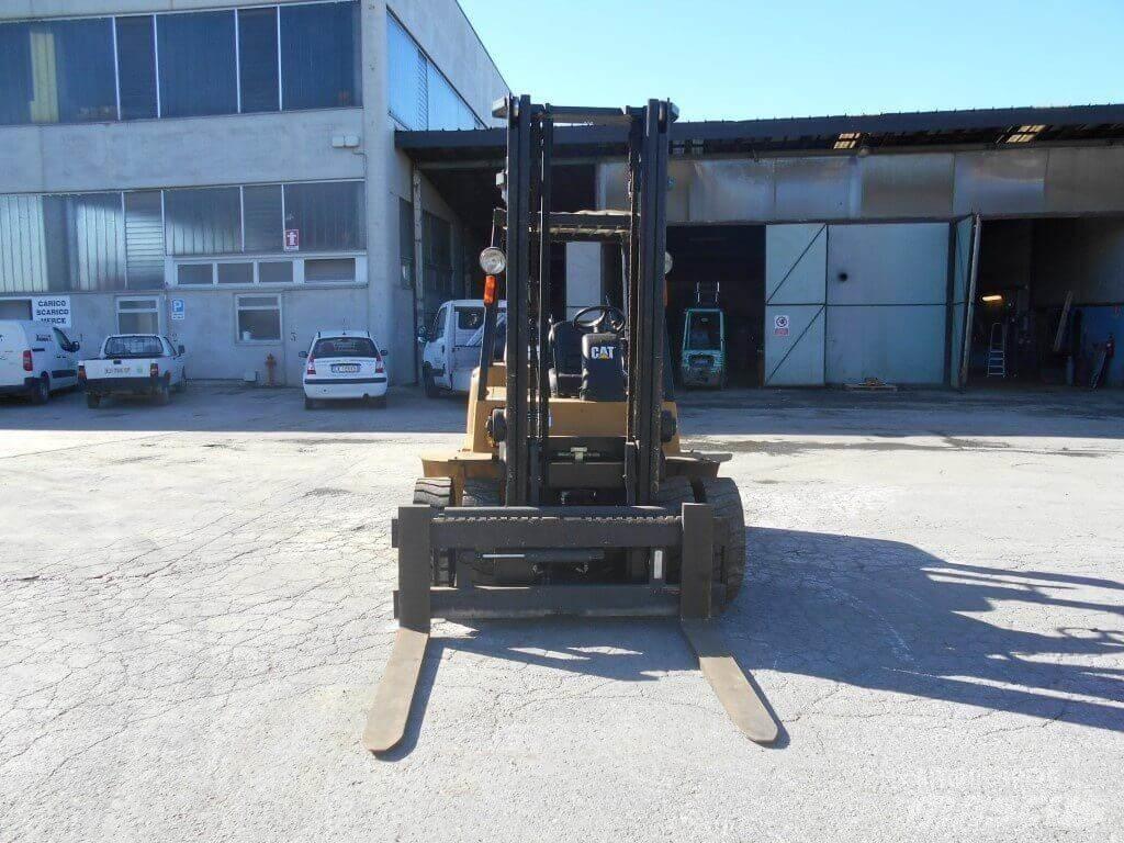 CAT DP40KL Dyzeliniai krautuvai