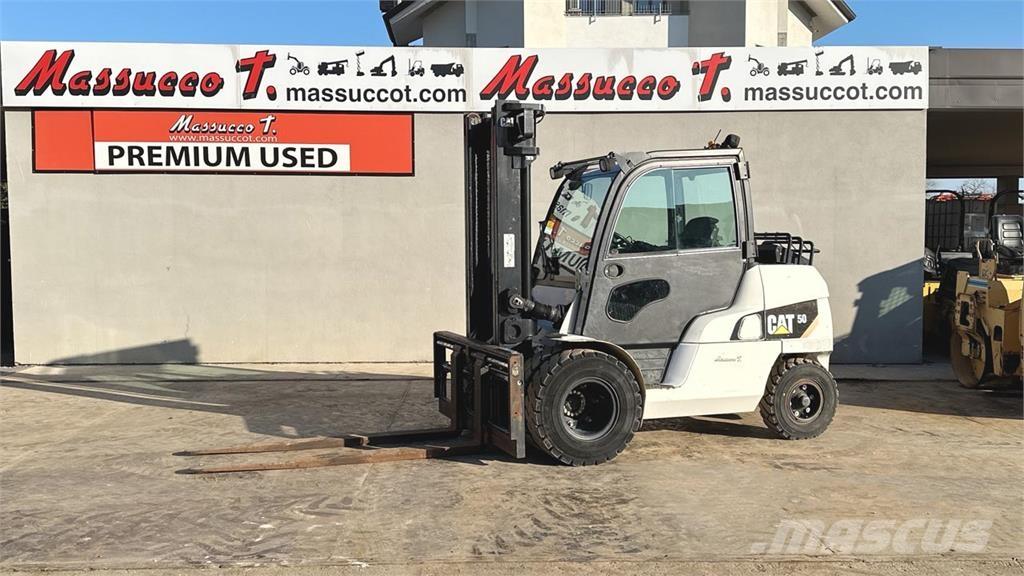 CAT DP50 CN Dyzeliniai krautuvai