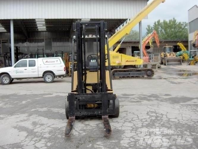 CAT M100D Elektriniai šakiniai krautuvai
