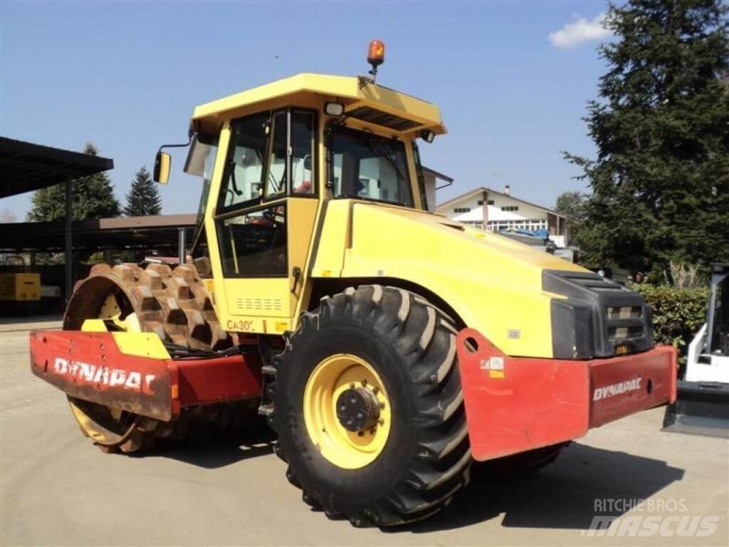 Dynapac CA302PD Gruntiniai volai