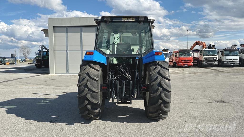 Ford 8240 4x4 Sniego peiliai ir valytuvai