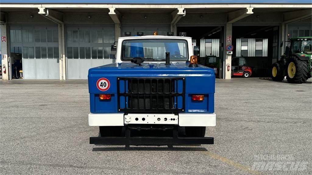  Fresia F60 4X4 Sniego peiliai ir valytuvai