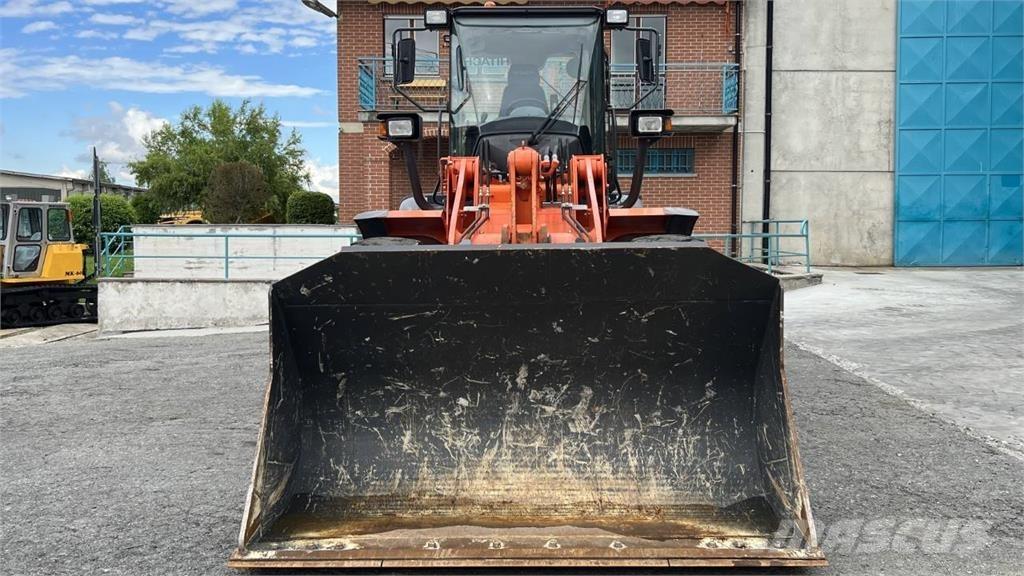 Hitachi ZW140-5B Naudoti ratiniai krautuvai