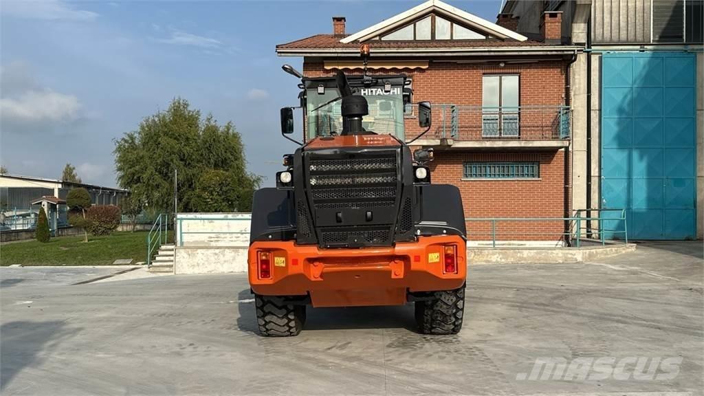 Hitachi ZW180-5B Naudoti ratiniai krautuvai