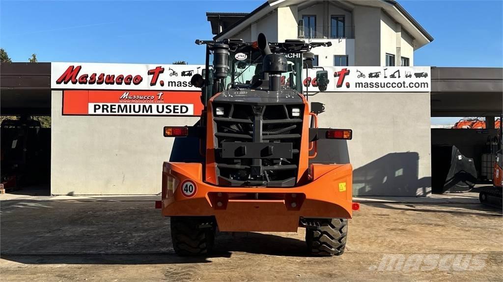 Hitachi ZW180PL-7 Naudoti ratiniai krautuvai
