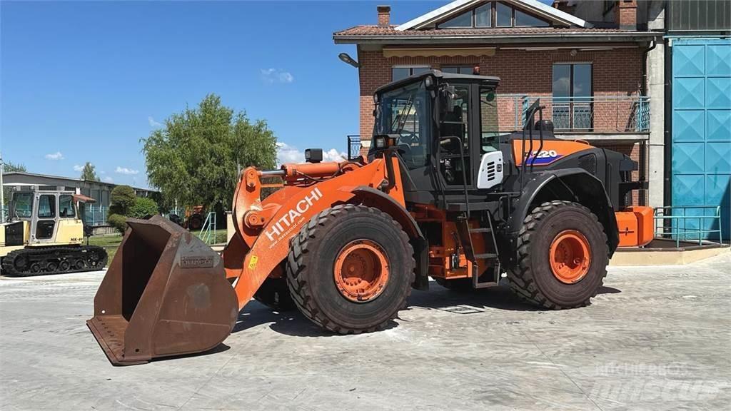 Hitachi ZW220-6 Naudoti ratiniai krautuvai