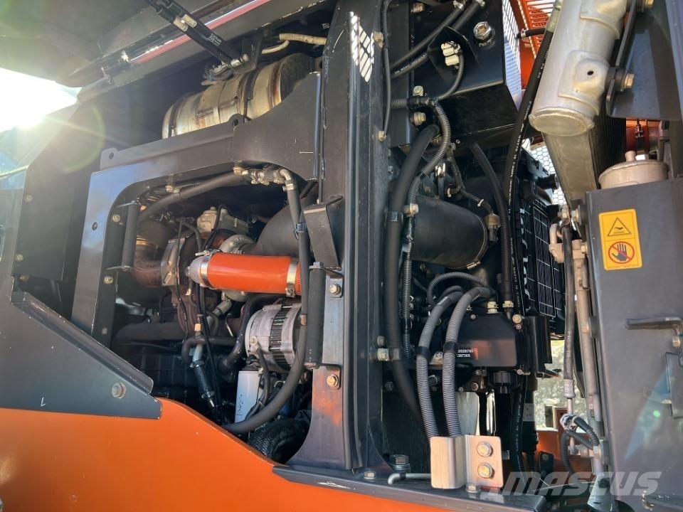 Hitachi ZW250-6 Naudoti ratiniai krautuvai
