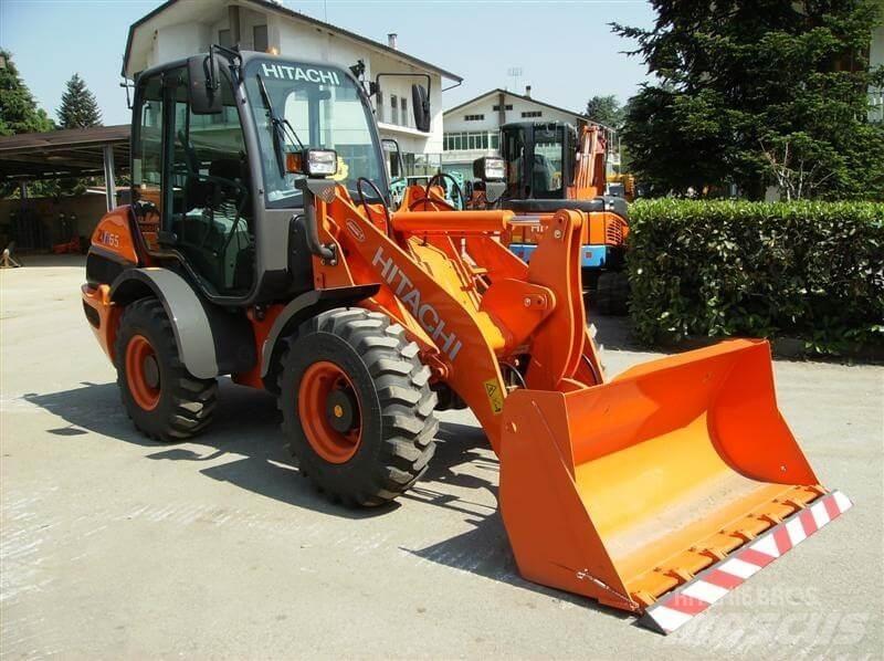 Hitachi ZW65 Naudoti ratiniai krautuvai