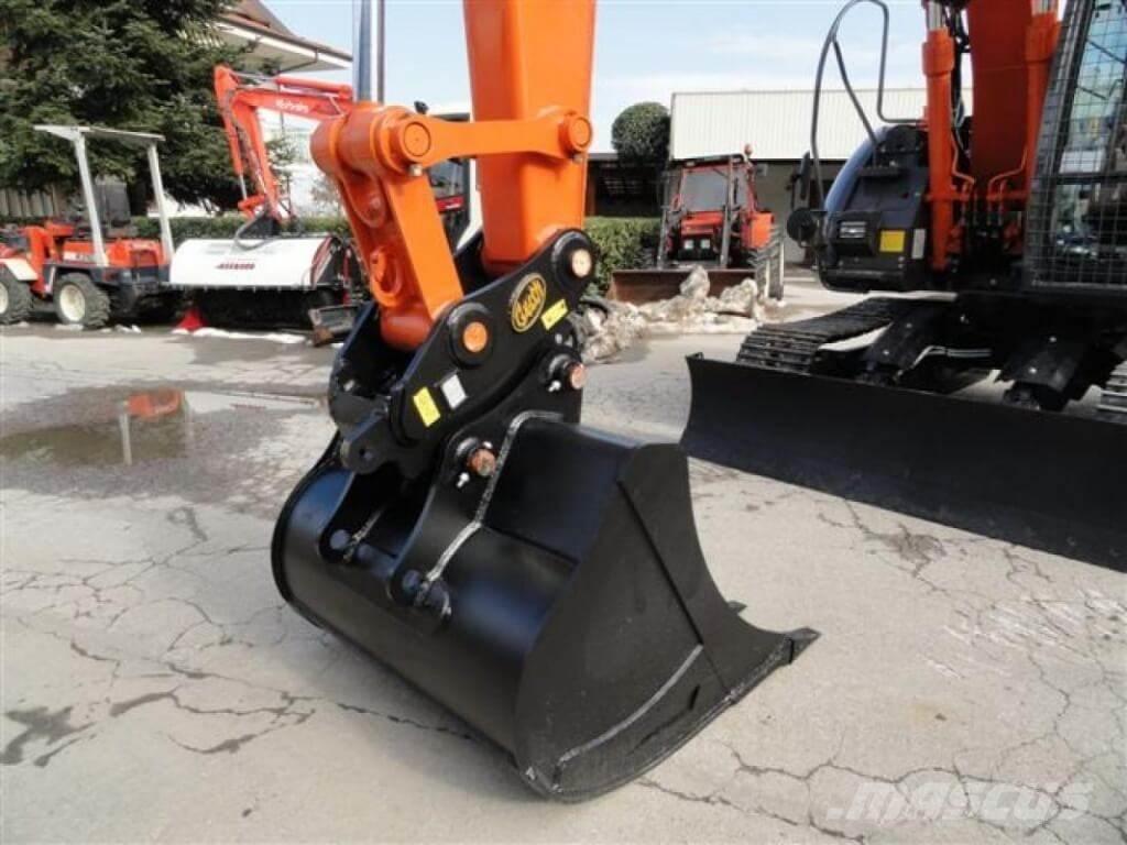 Hitachi ZX135 US-6 Ekskavatoriai