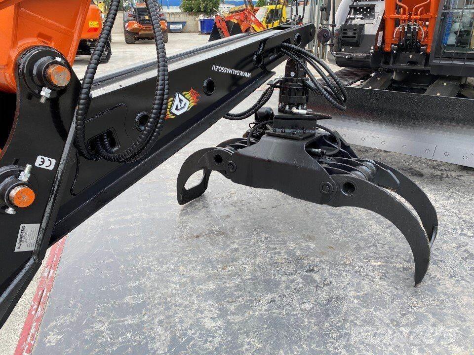 Hitachi ZX135US-6 Ekskavatoriai