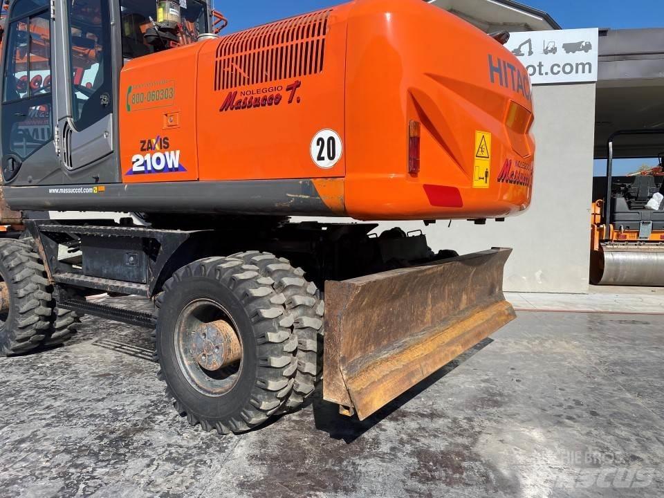 Hitachi ZX210W-3 Ratiniai ekskavatoriai