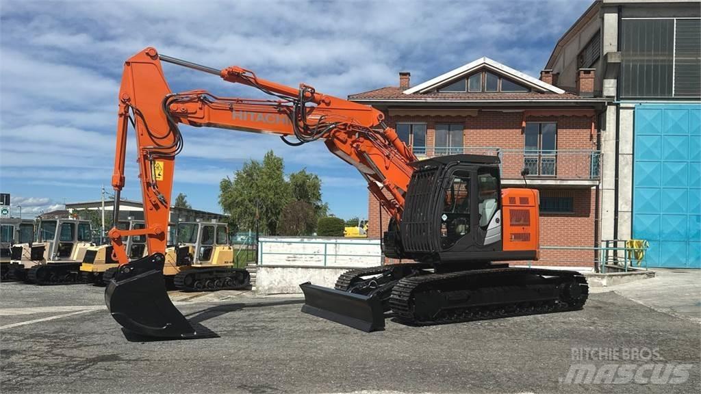 Hitachi ZX225USLC-5B Vikšriniai ekskavatoriai