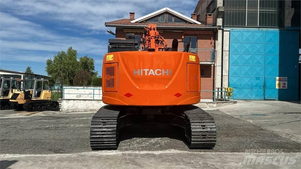 Hitachi ZX225USLC-5B Vikšriniai ekskavatoriai