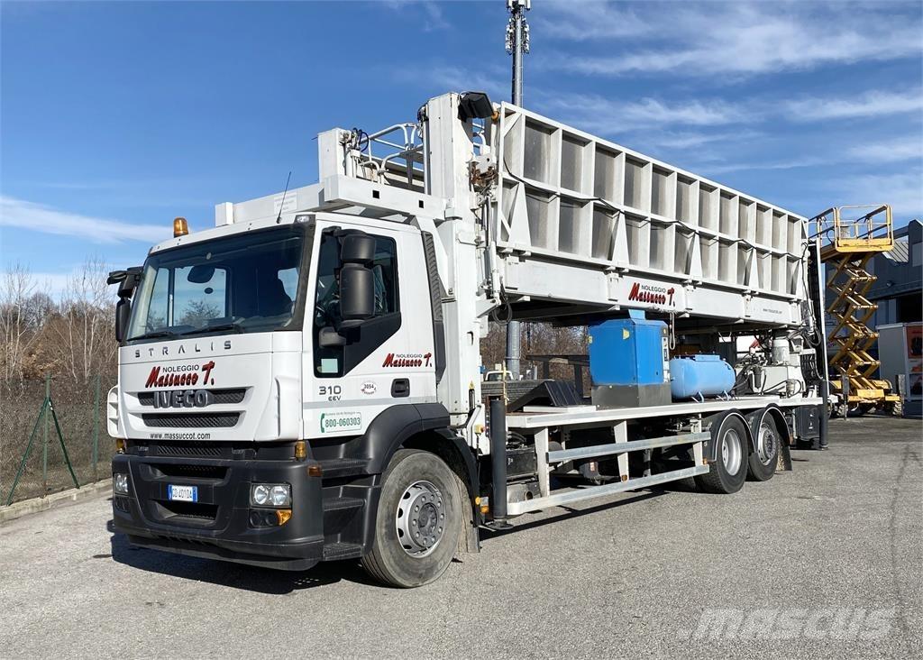 Iveco 310 EEV Ant vilkikų montuojamos kėlimo platformos