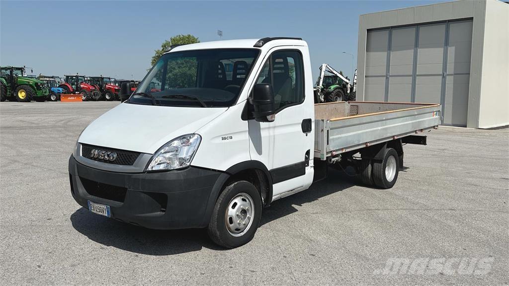 Iveco DAILY 35C13 4x2 Kita