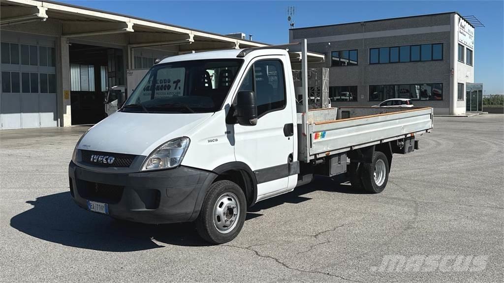 Iveco DAILY 35C13 4X2 Kita