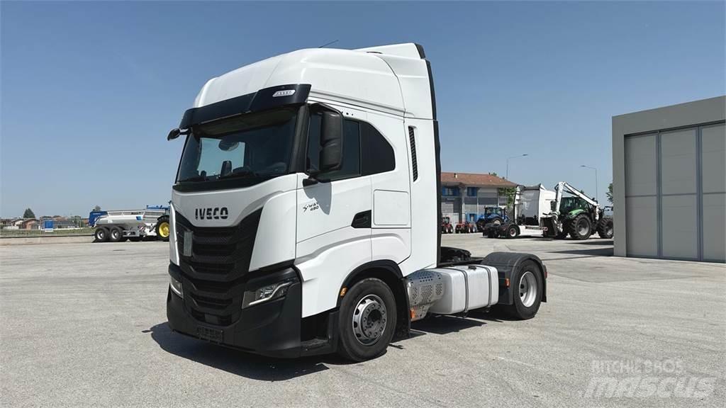 Iveco S-WAY 490 4x2 Kita