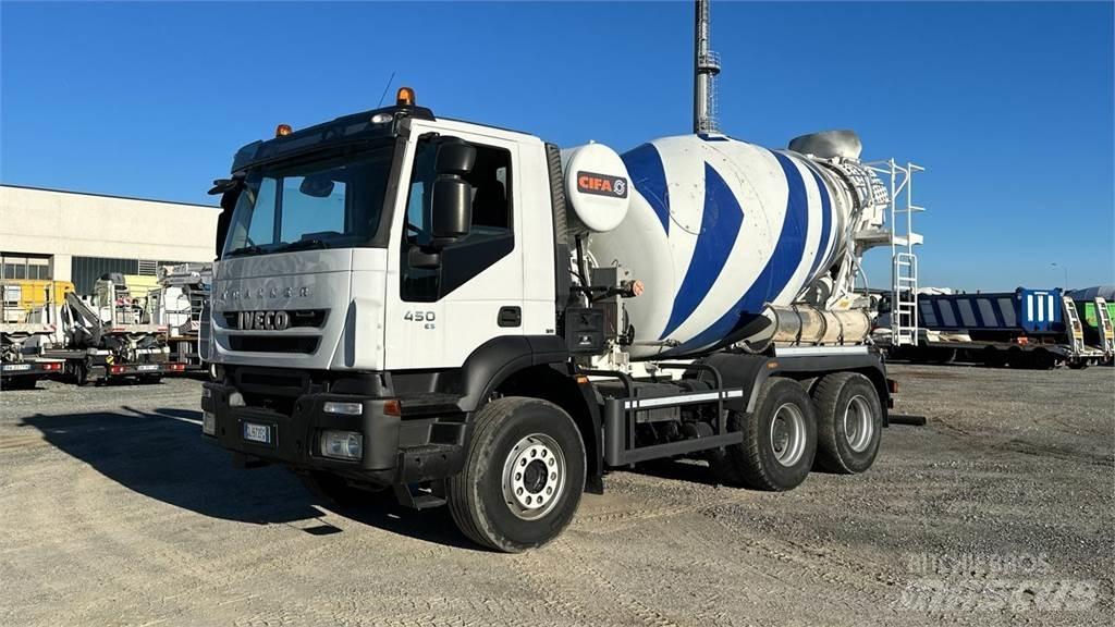 Iveco Trakker 450 6X4 Betonvežiai