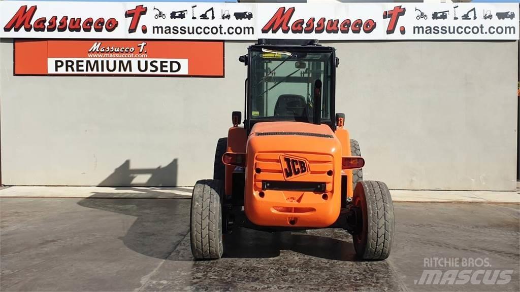 JCB 940 4x2 Visureigiai krautuvai