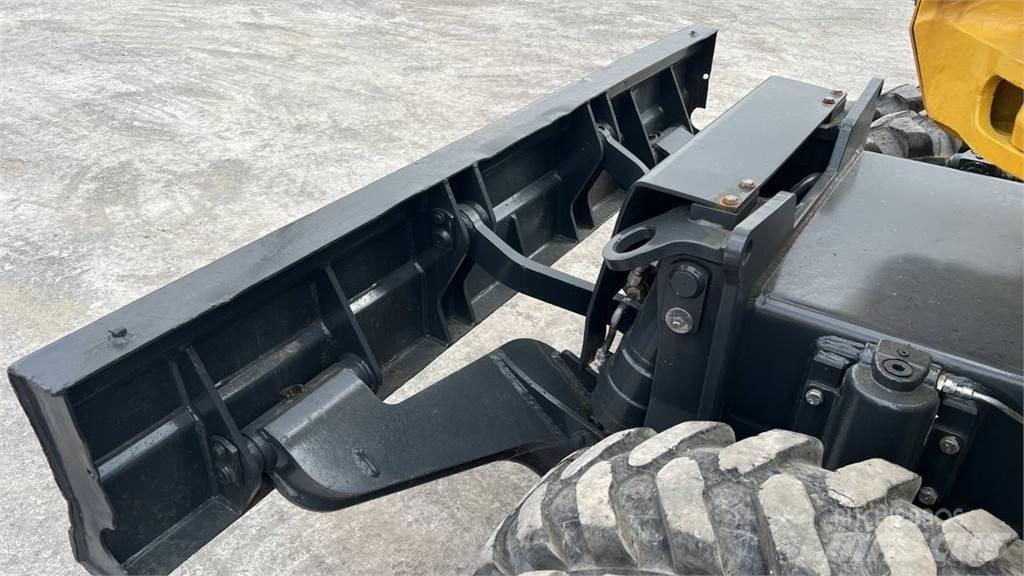Komatsu PW118MR-11 Ratiniai ekskavatoriai