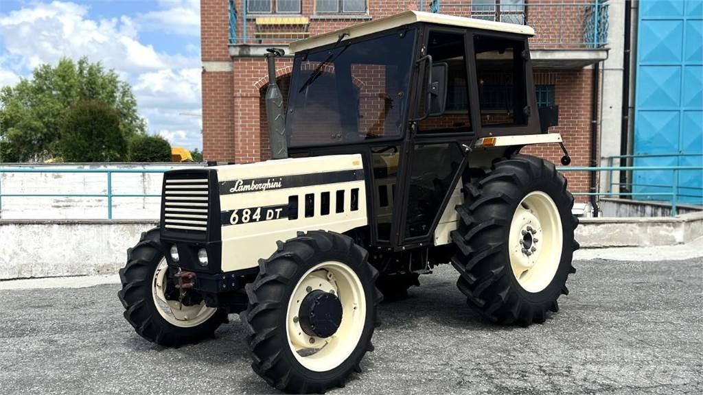 Lamborghini 684 DT Sniego peiliai ir valytuvai